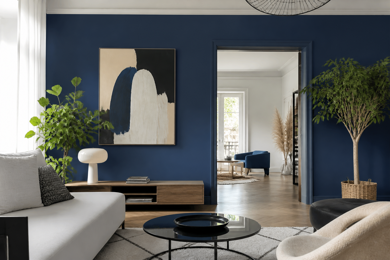 Mur bleu profond peinture intérieure satinée décoration moderne Gironde