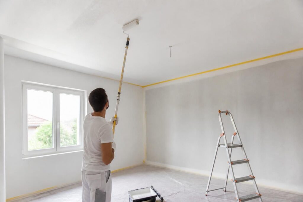 découvrez nos conseils pratiques pour peindre un plafond facilement et obtenir un résultat parfait. astuces, outils recommandés et étapes clés pour réussir votre peinture.