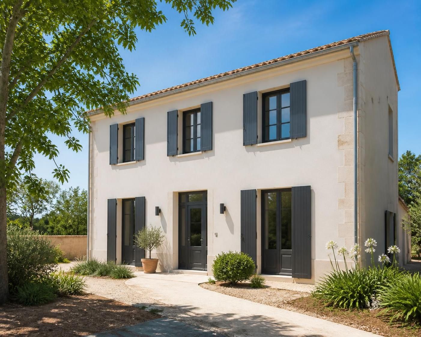 découvrez comment choisir la meilleure finition de peinture pour façade extérieure afin de protéger efficacement votre maison tout en valorisant son esthétique.
